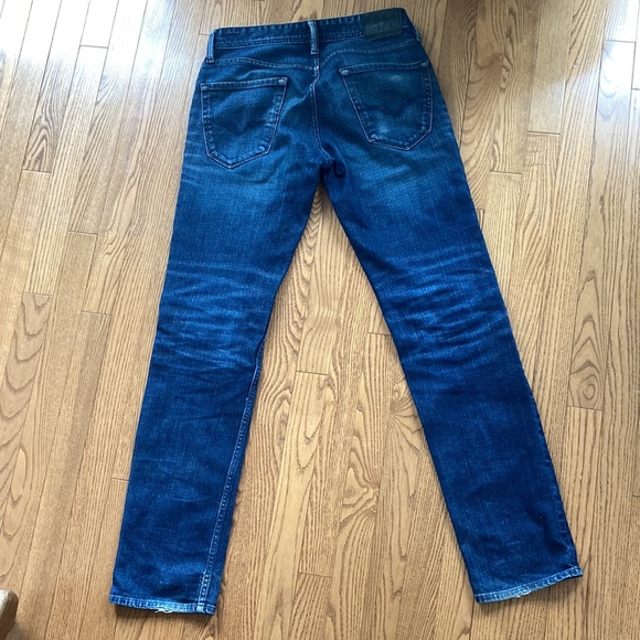 Guess jeans. Men 29. Slim tapered. - Picture 2 of 3